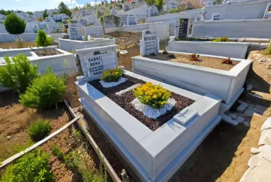 Tek Kişilik Mezar Bakımı